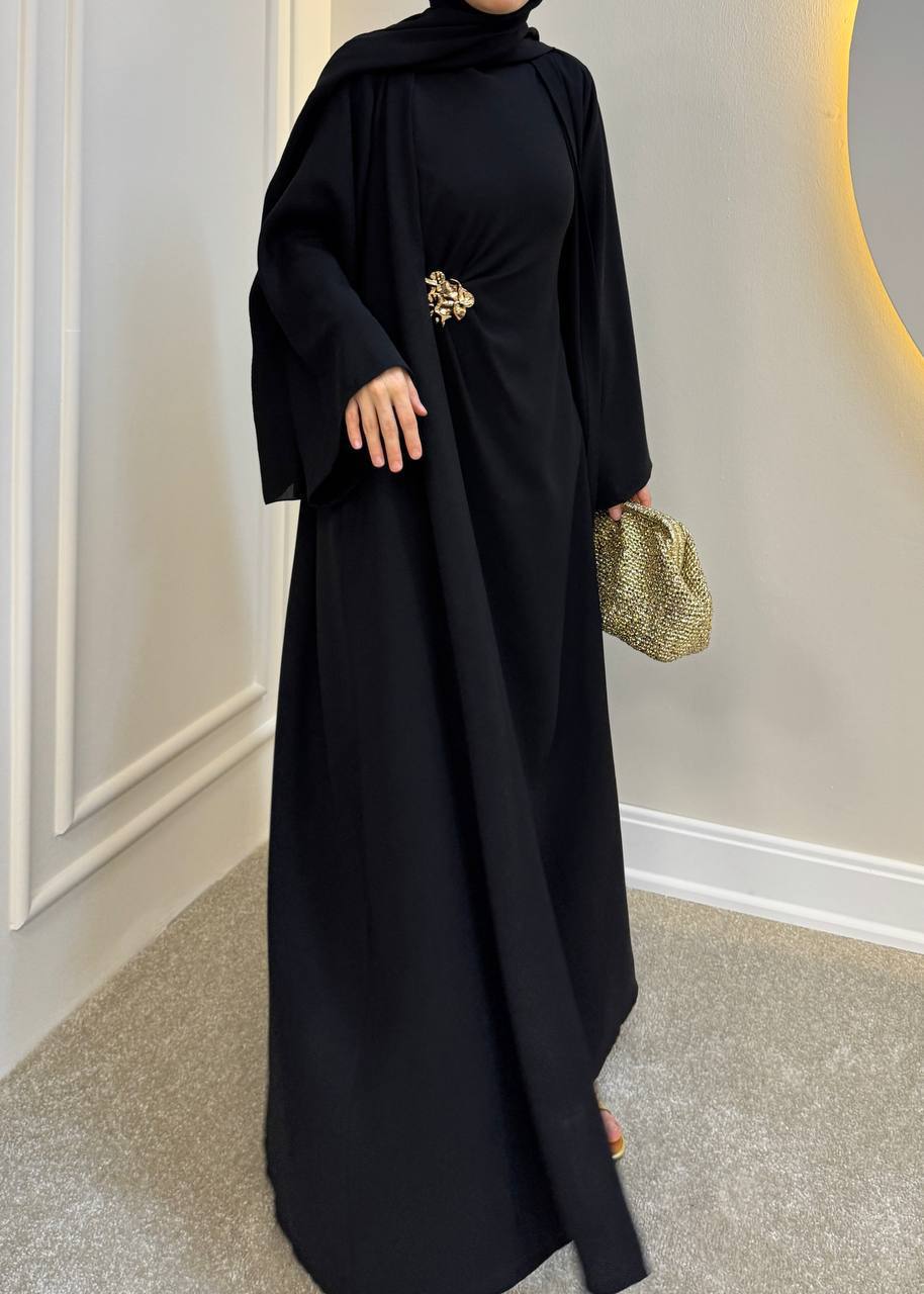 Noir Brooch Abaya Set
