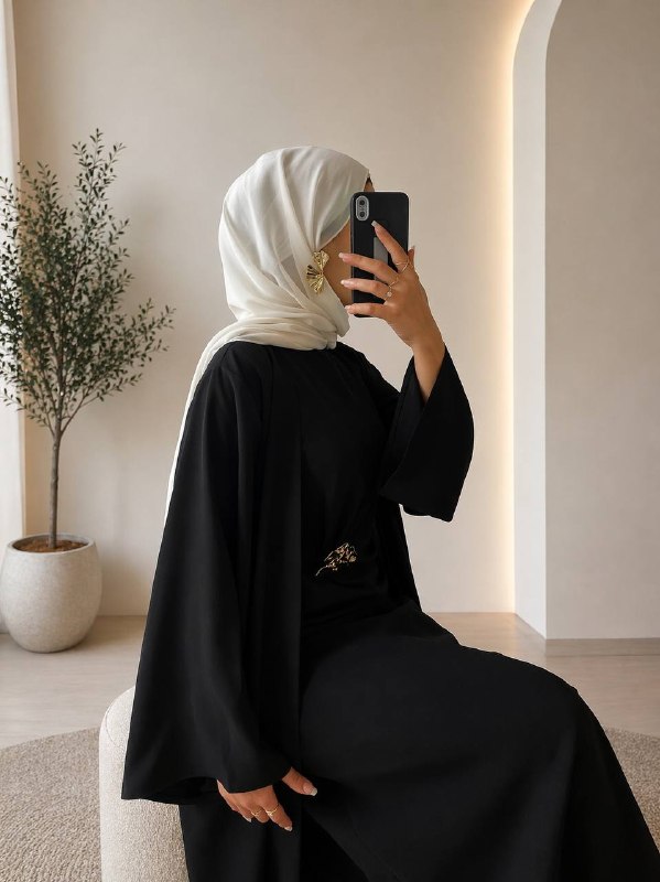 Noir Brooch Abaya Set