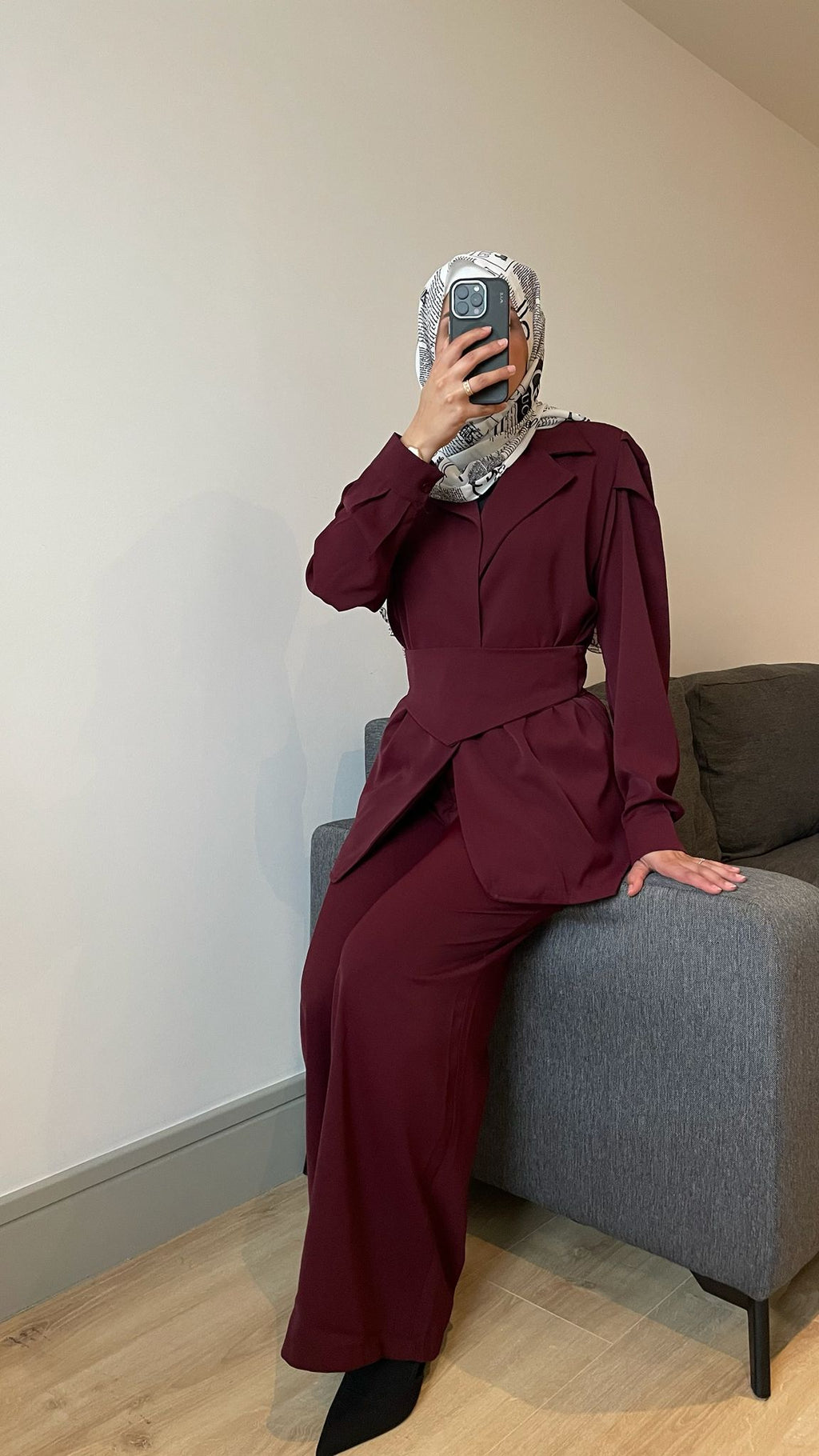 The icon burgundy set